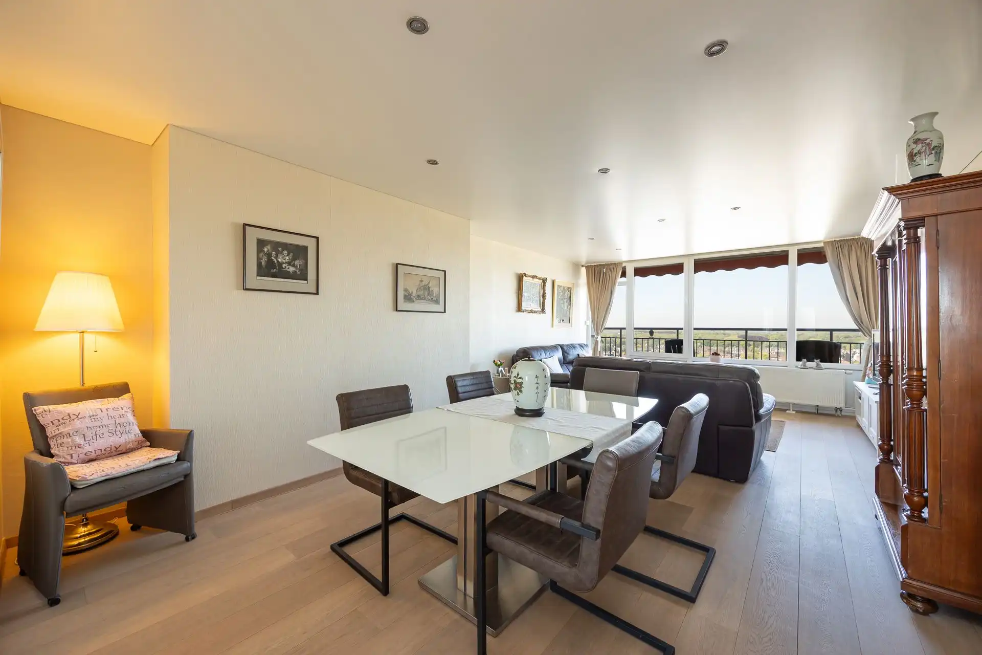 Ruim appartement met 2 terrassen in Wilrijk! foto 2