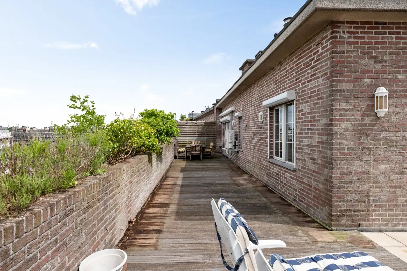 Centraal gelegen, instapklaar app. op de 7e verd. met 2 slpk., groot terras en garagebox foto 20