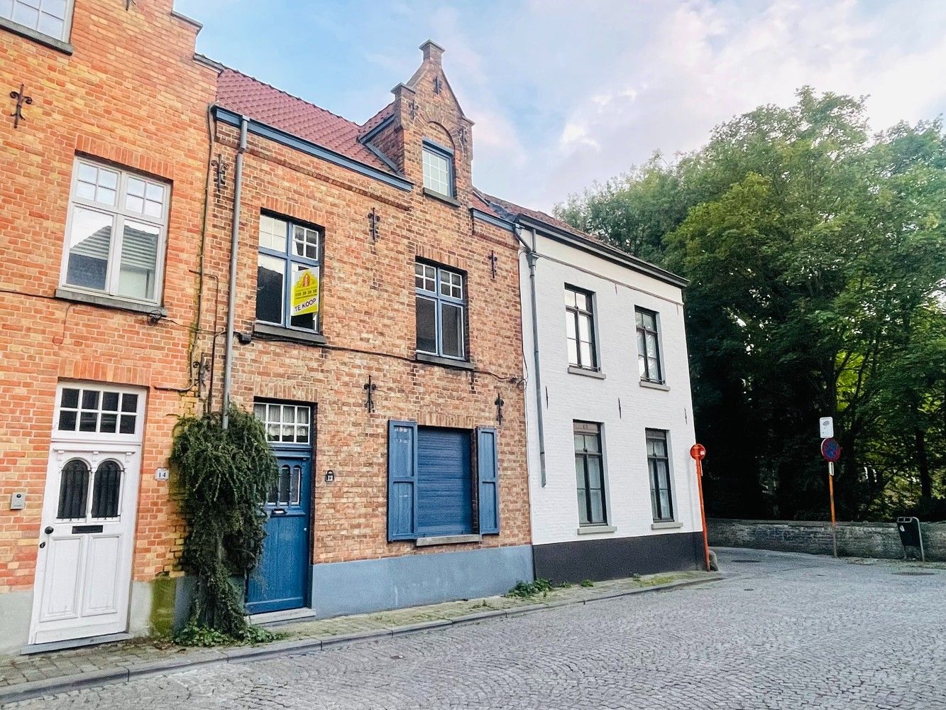 Brugge centrum, in verkeersarme straat  vlakbij 't Zand UITERST  CHARMANTE WONING met ZONNIGE  STADSPATIO en 2 grote slaapkamers. foto 23