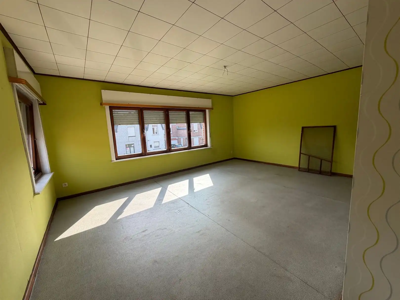 HOB met zonnige tuin en drie slaapkamers foto 9