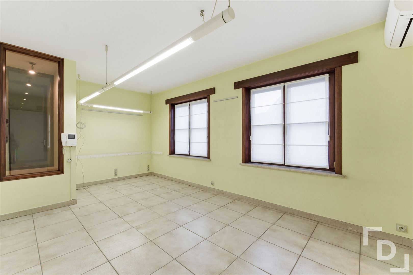 Ruime en energiezuinige villa te koop in Poperinge foto 30