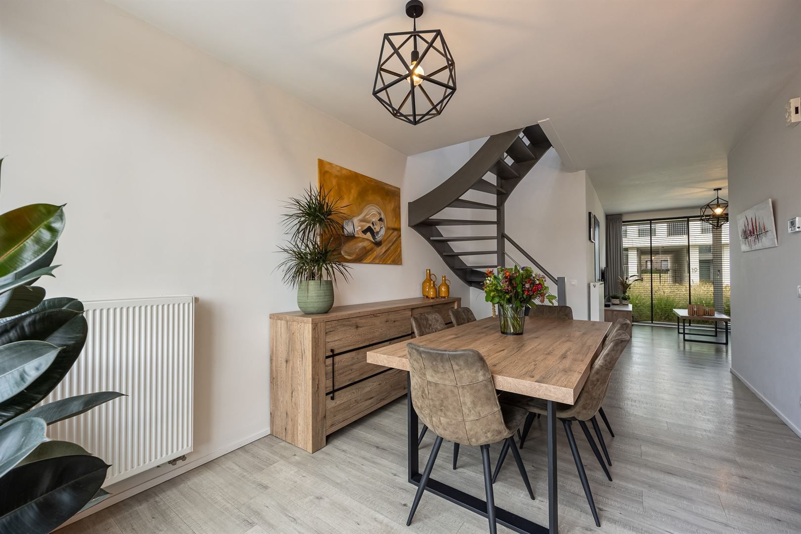Een eigentijdse woning nabij groen en met stedelijke flair foto 4