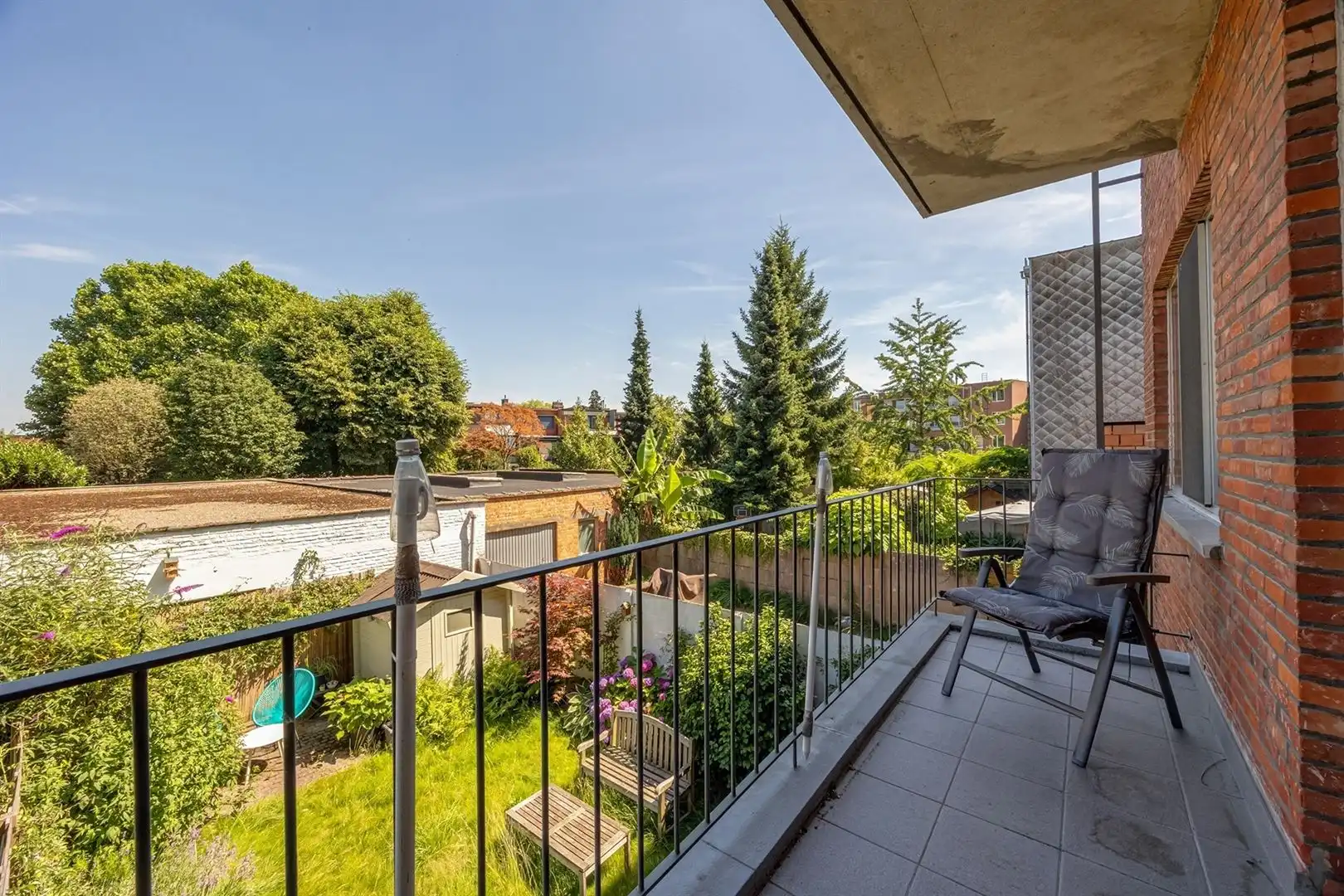 Verzorgd appartement met zonneterras en parking  nabij Boekenbergpark foto 17