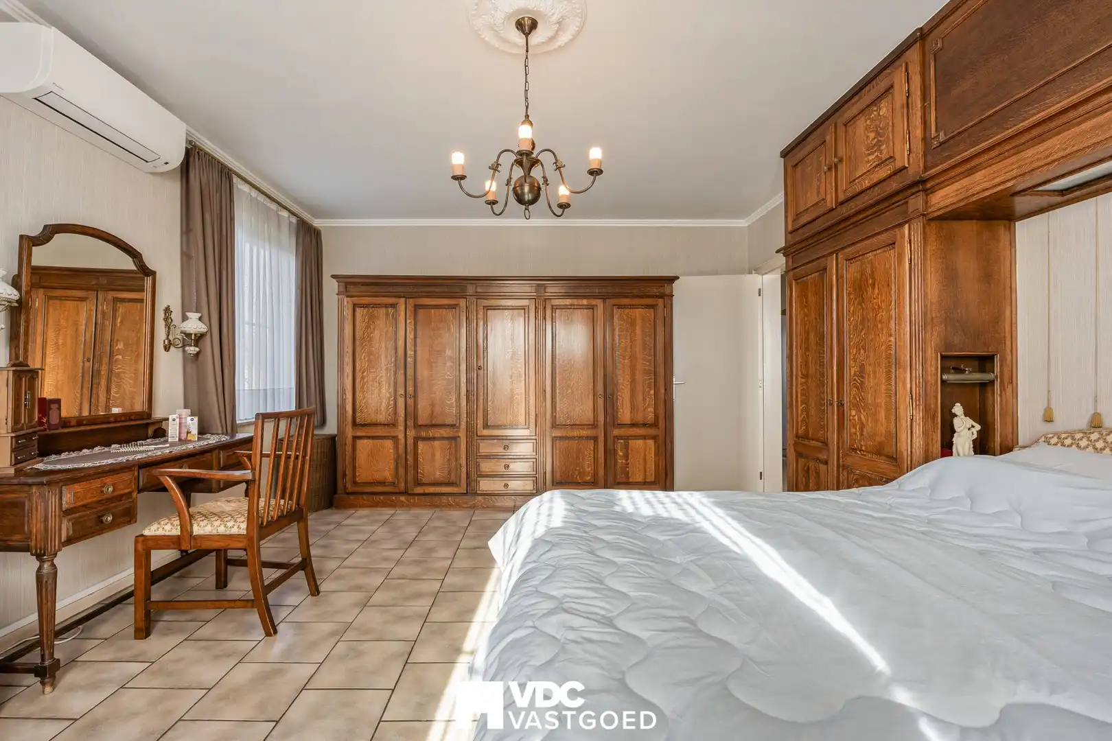 Ruime en zeer verzorgde gezinswoning met 5 slaapkamers op 8a22ca foto 22