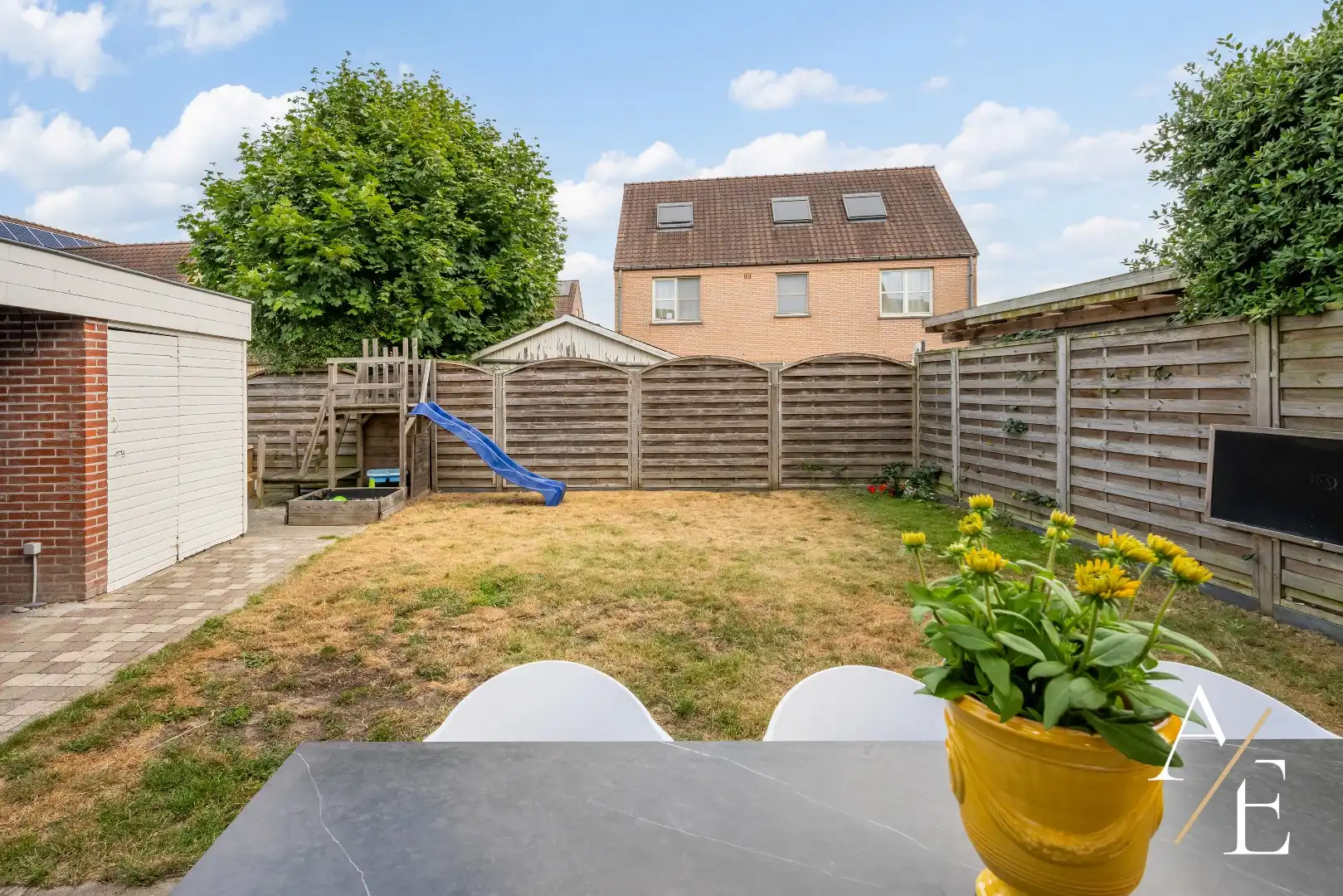 WETTEREN - Gezellige halfopen woning met 4 slpk en tuin! foto 8