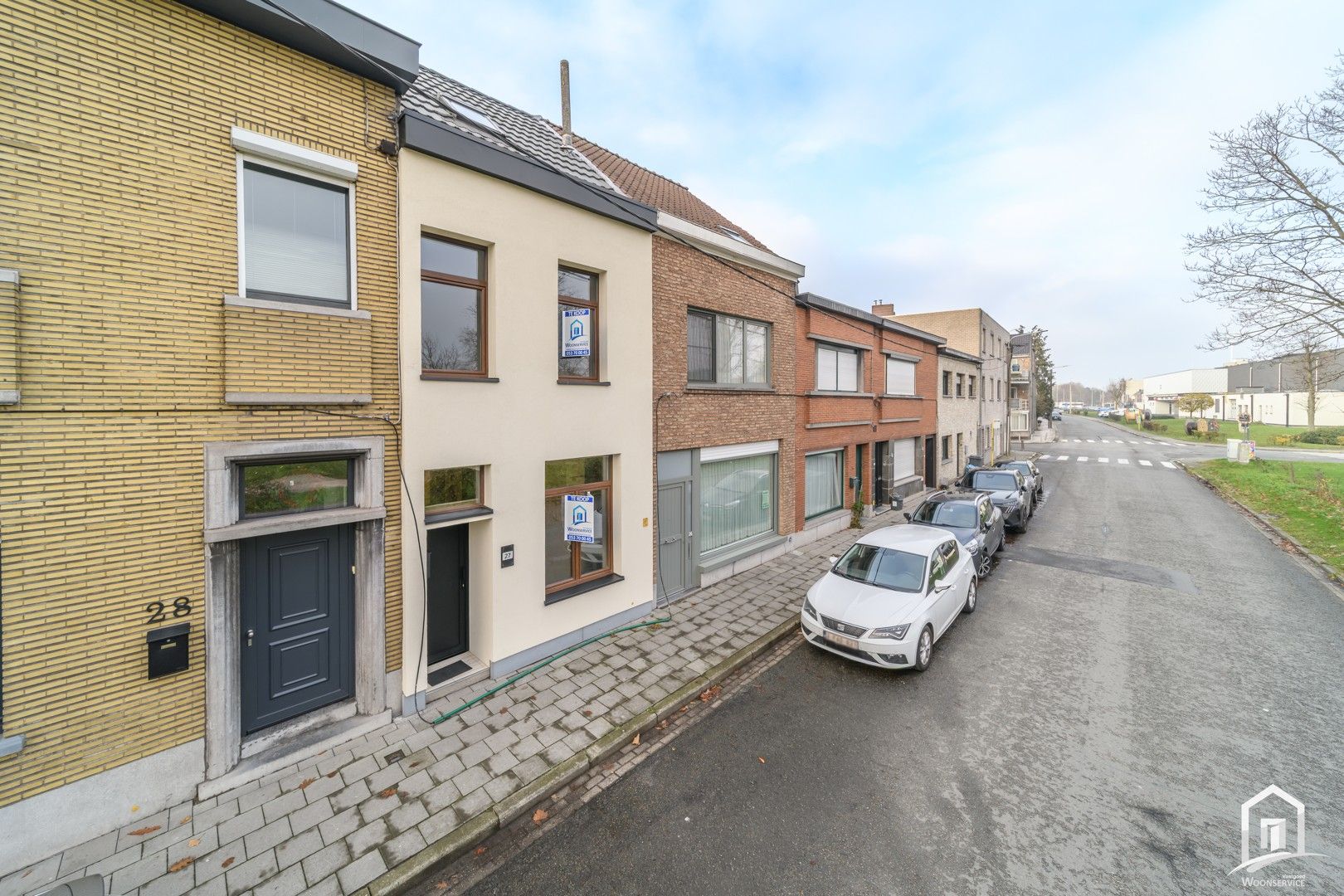 Verder af te werken gezinswoning te Zelzate foto {{pictureIndex}}