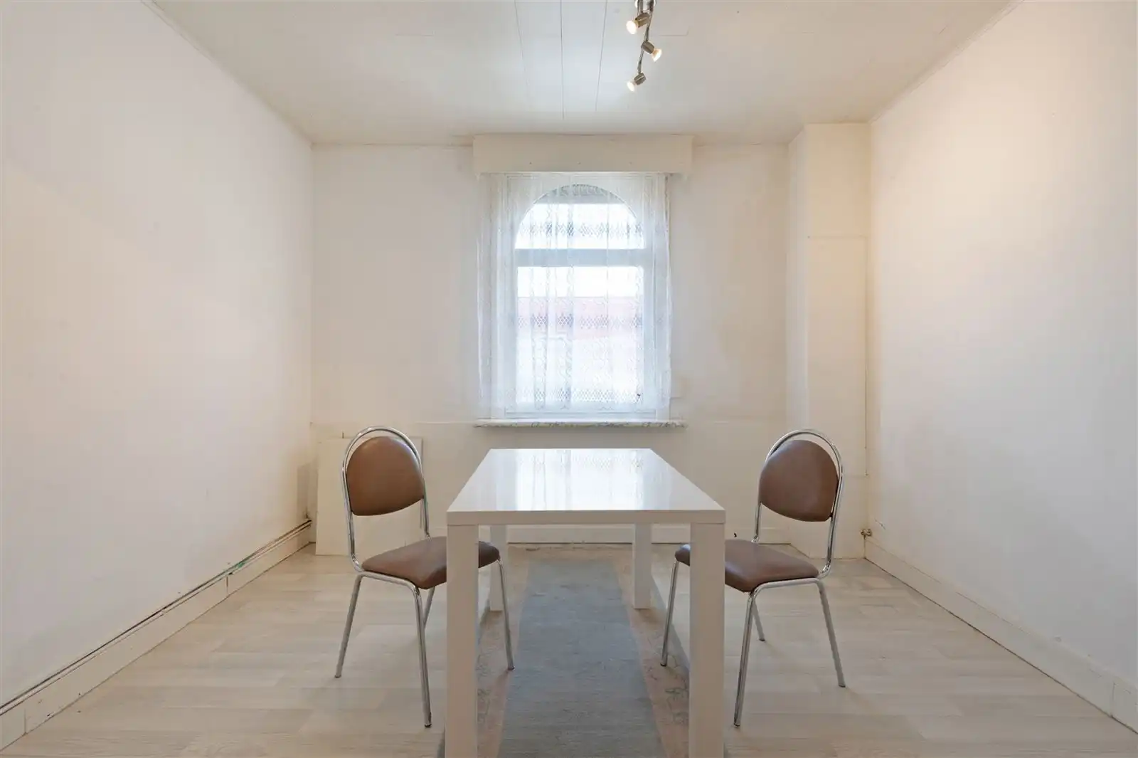 Gesloten bebouwing met tuin in Destelbergen! foto 5