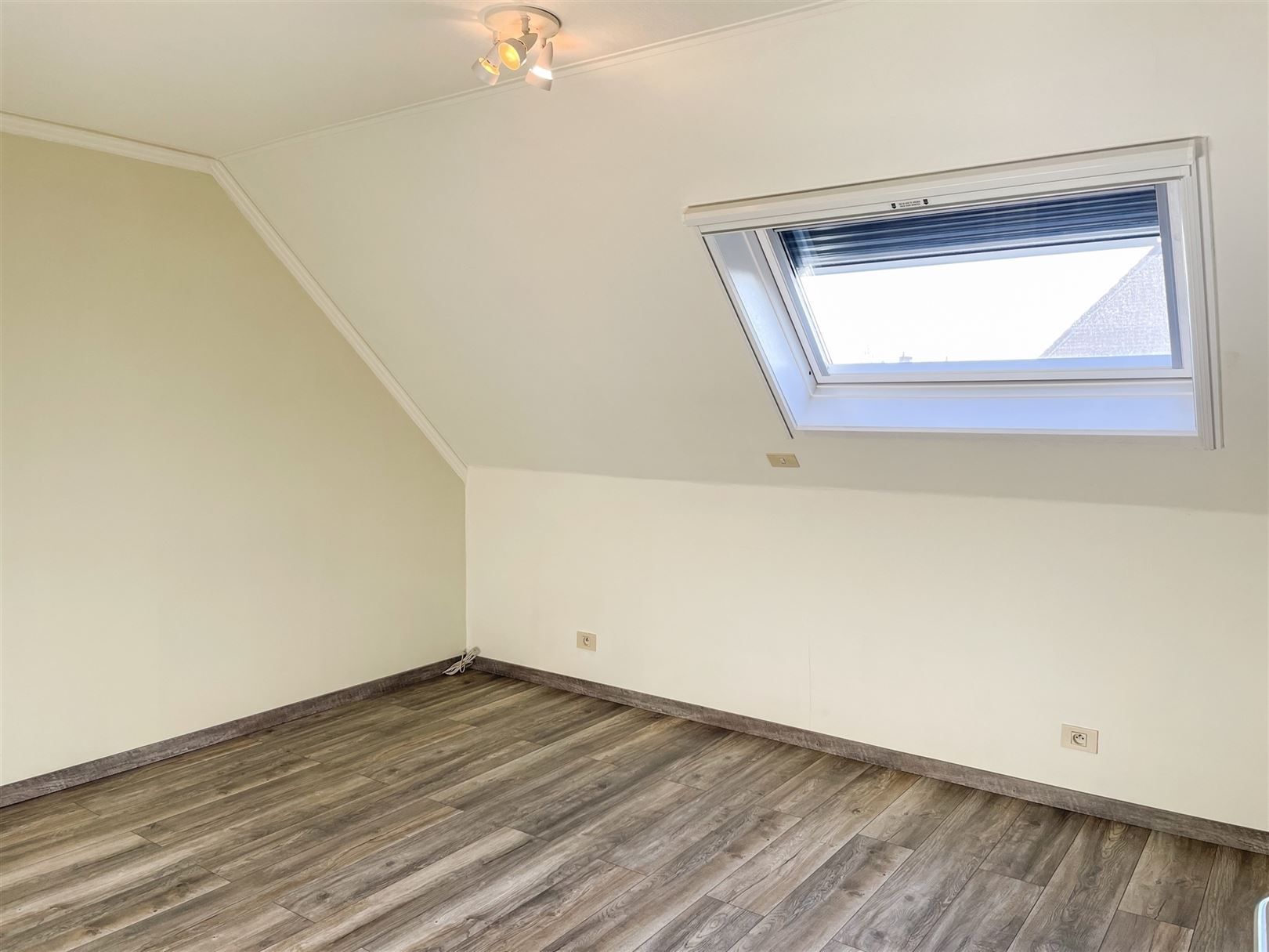 Instapklare woning te huur met 3 slpks foto 9