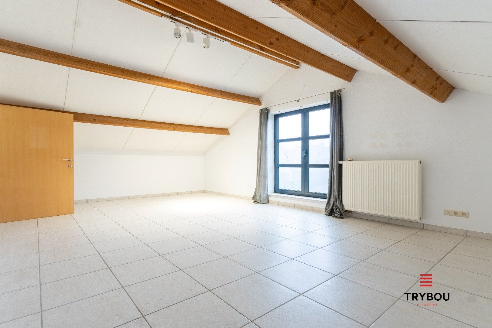 Karaktervolle gezinswoning met 4 slaapkamers op toplocatie foto 17