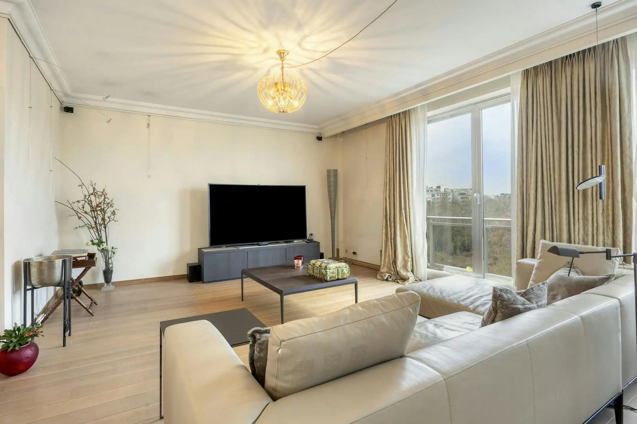 Appartement met twee slaapkamers en parkzicht te koop in Antwerpen centrum foto 6