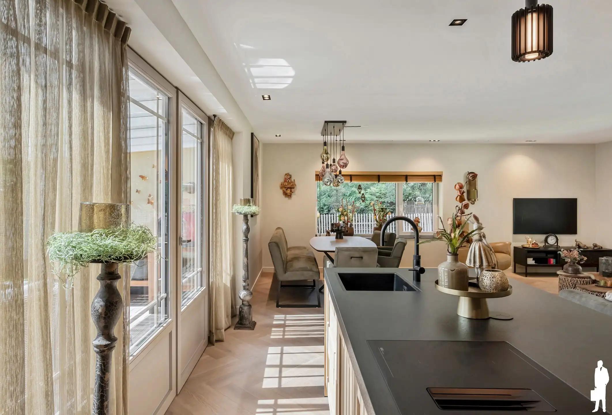 Volledig gerenoveerde gelijkvloerse woning met 2 slaapkamers en zonnige tuin in een rustige, bosrijke omgeving te Essen Wildert foto 6