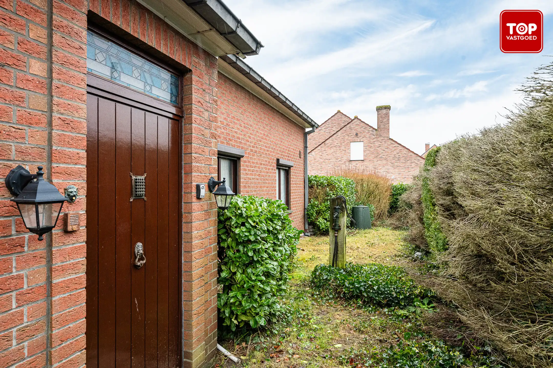 Ruime woning met veel potentieel in rustige wijk foto 20