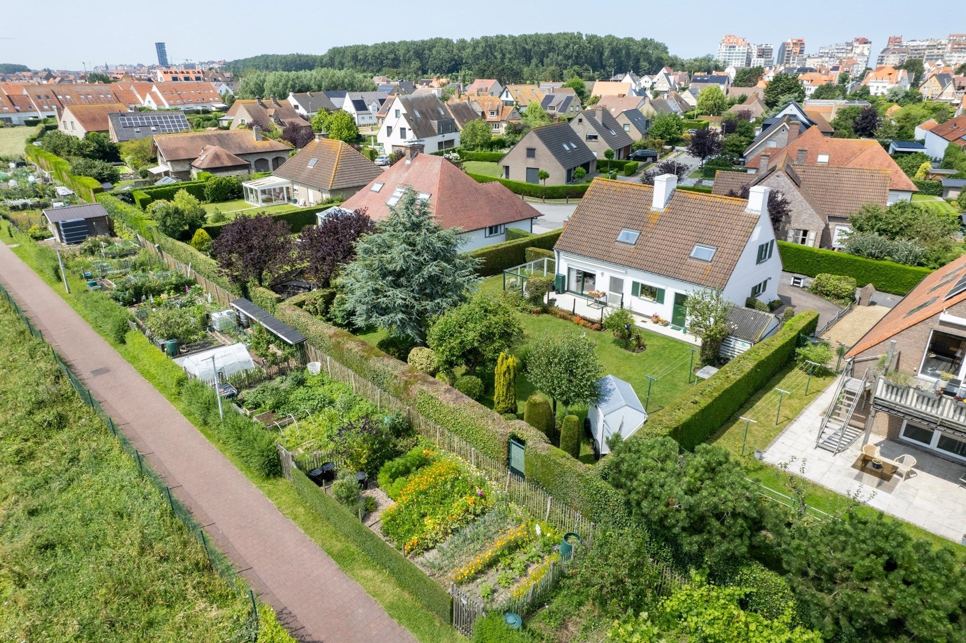 Rustig gelegen villa op quasi 700 m² grond te Knokke-Heist foto 15