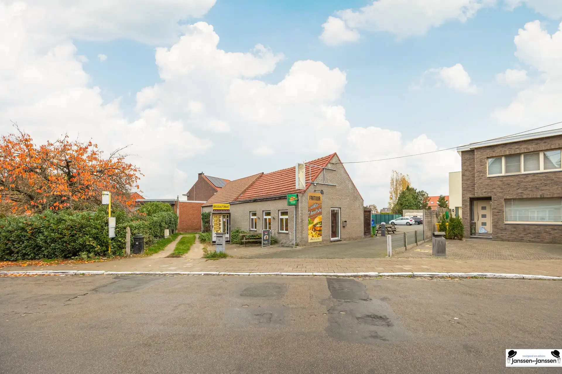 HANDELSPAND MET STERKE LOCATIE – HOOGSTRAAT 57, DUFFEL foto {{pictureIndex}}