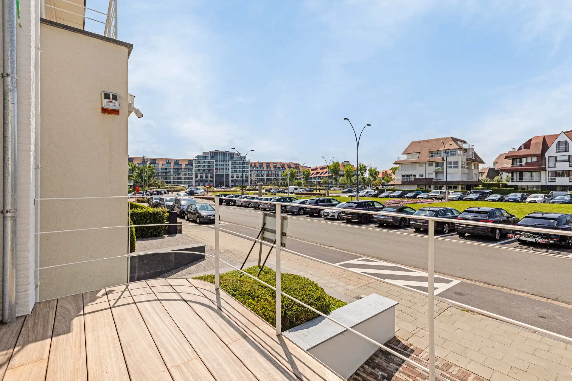 Exclusieve, volledig gerenoveerde hoekvilla met adembenemend zeezicht aan de Zeedijk. foto 26