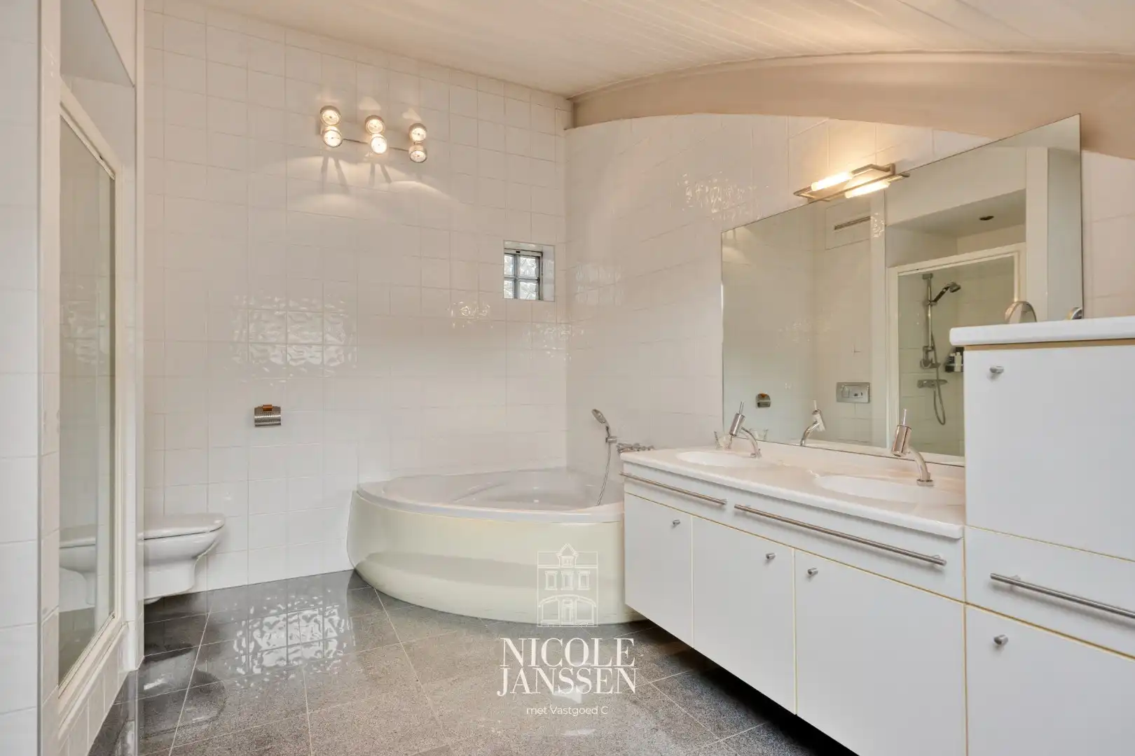 Moderne gezinswoning foto 19