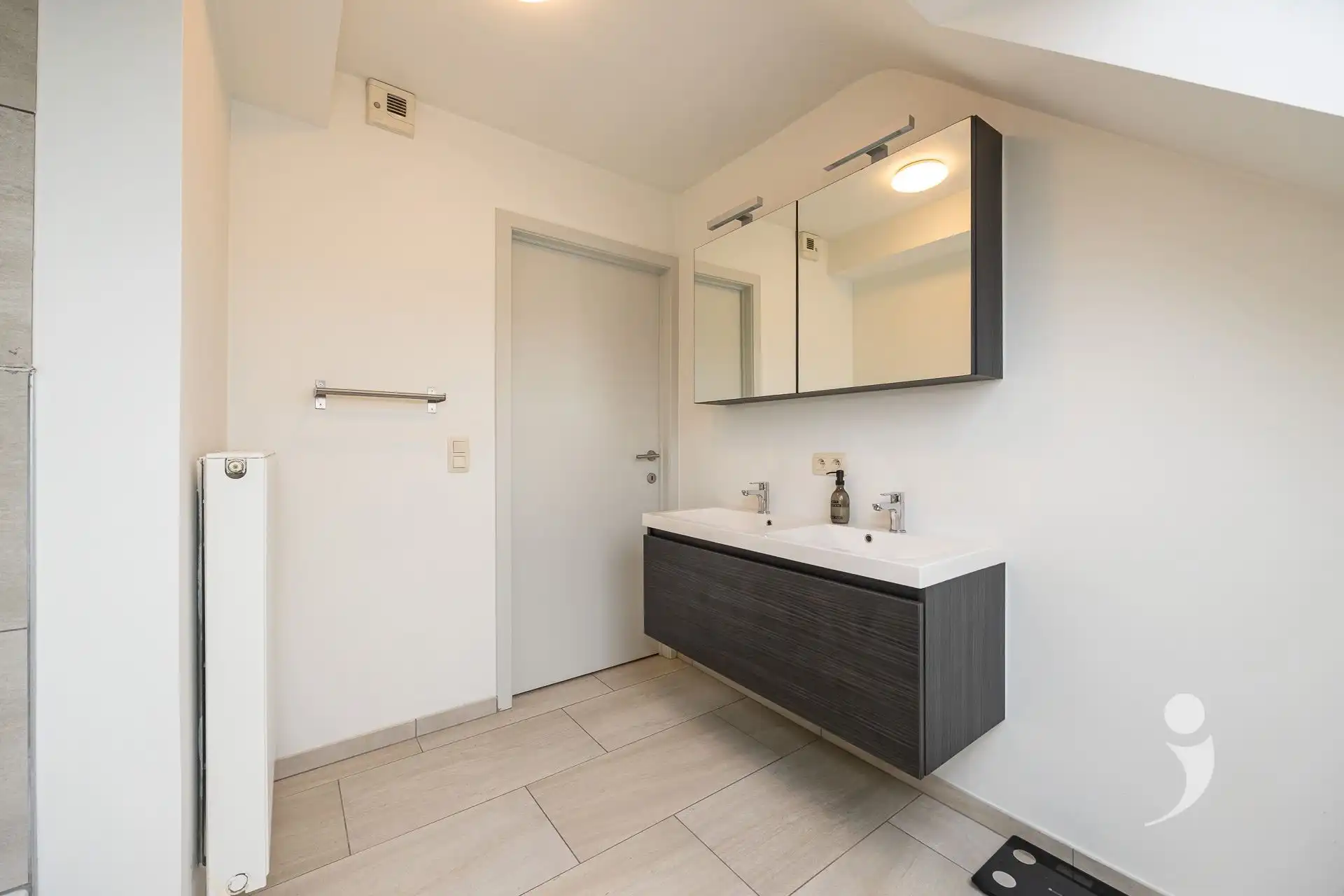 Ruim duplex appartement nabij het centrum van Aarschot foto 25