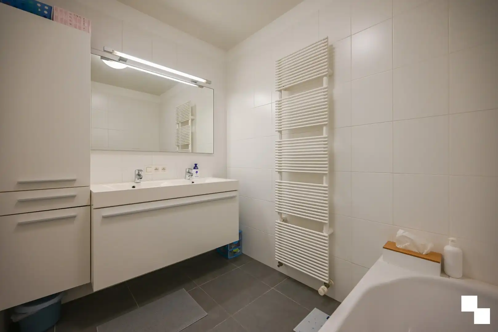 Lichtrijk tweeslaapkamer appartement te hartje Izegem foto 31