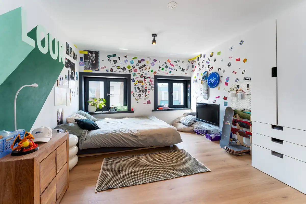 Ruime gerenoveerde woning met 4 slaapkamers in het centrum foto 11