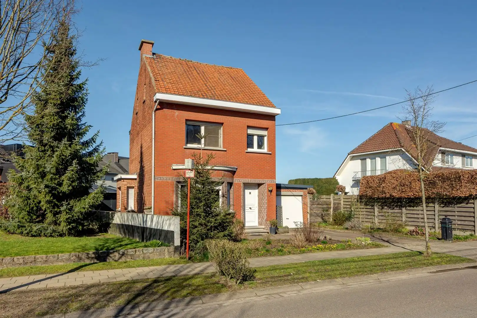 Ruime, karaktervolle woning op west perceel. foto 3