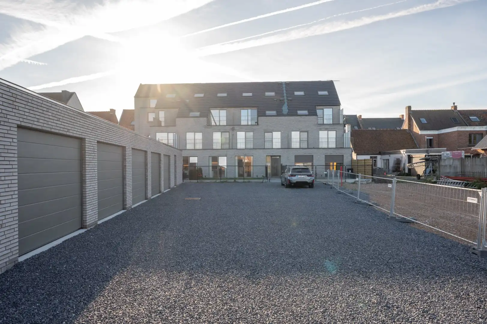 Ruime nieuwbouwappartement met  terras en tuintje! foto 13