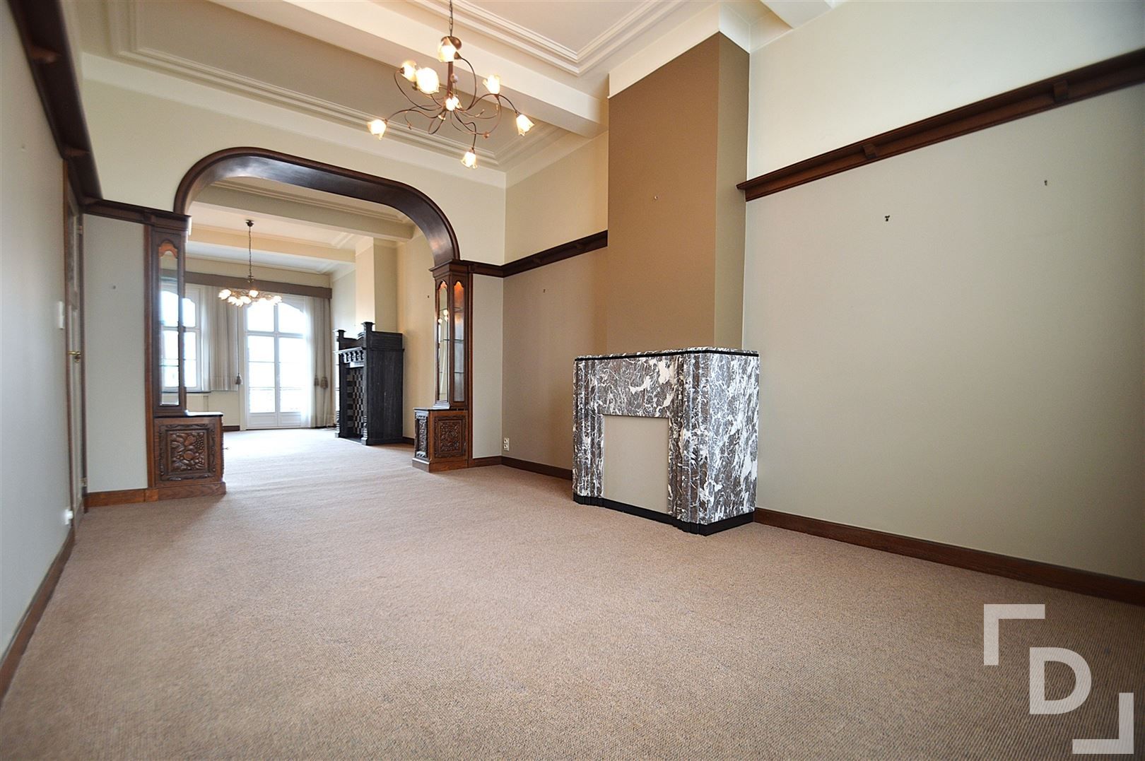 Ruim appartement op toplocatie in Ieper. foto 6