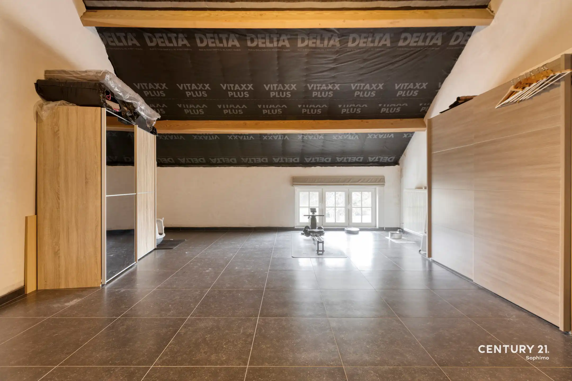 Instapklare woning met vier slaapkamers op perceel van 11a22 foto 22