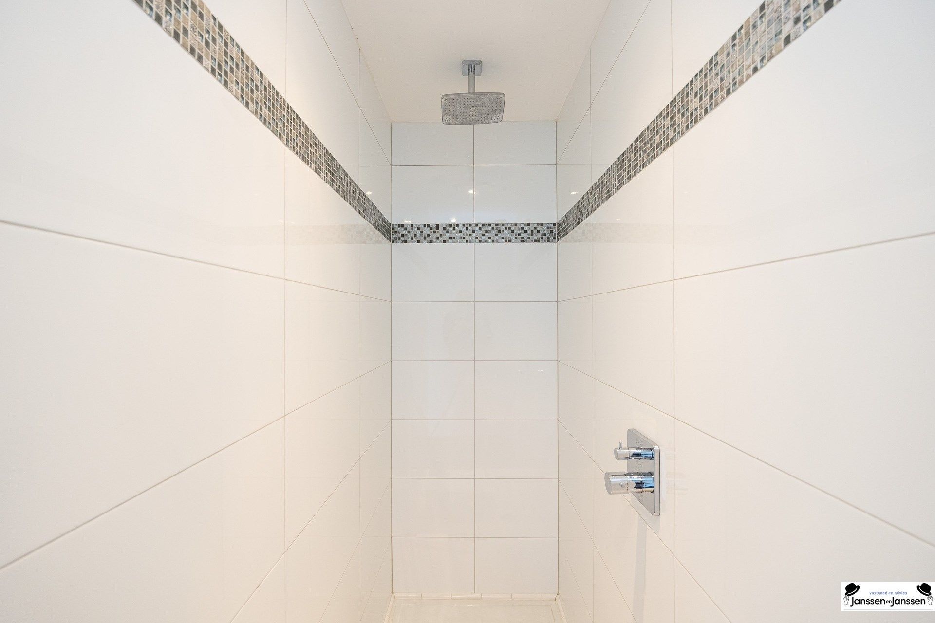 Luxueuze en energiezuinige villa met hoogwaardige afwerking  foto 17