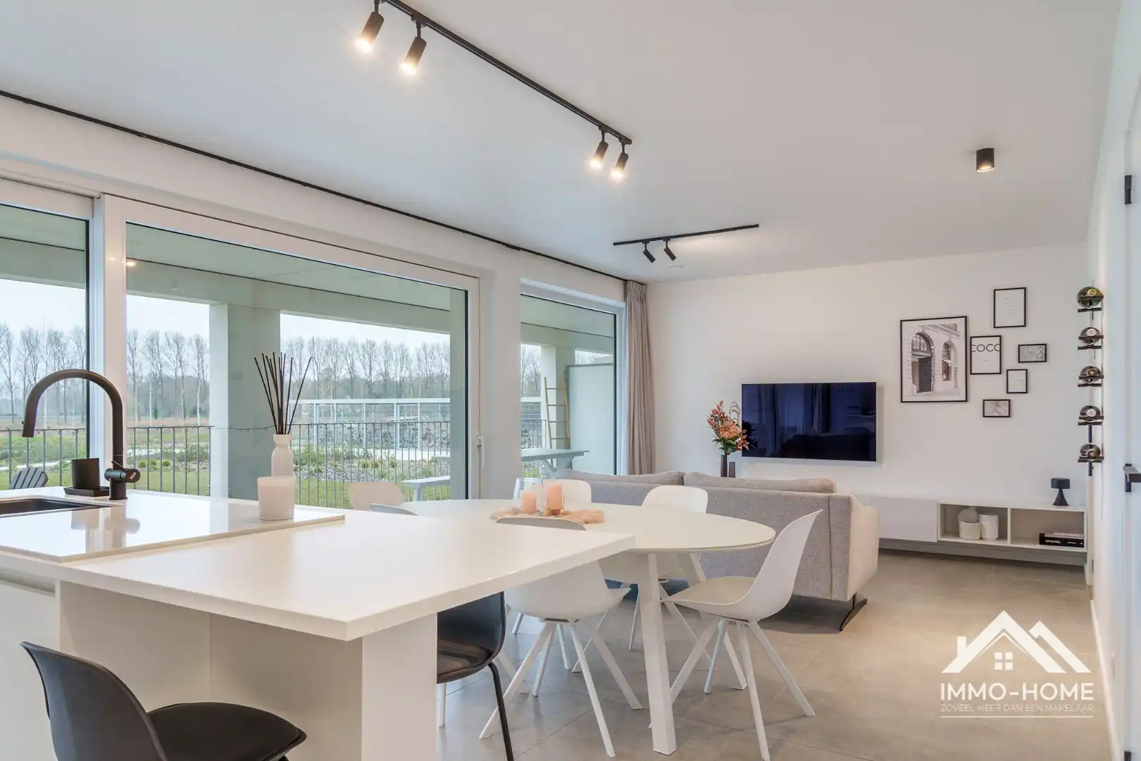 Nieuw Modern Instapklaar Appartement!  foto 2