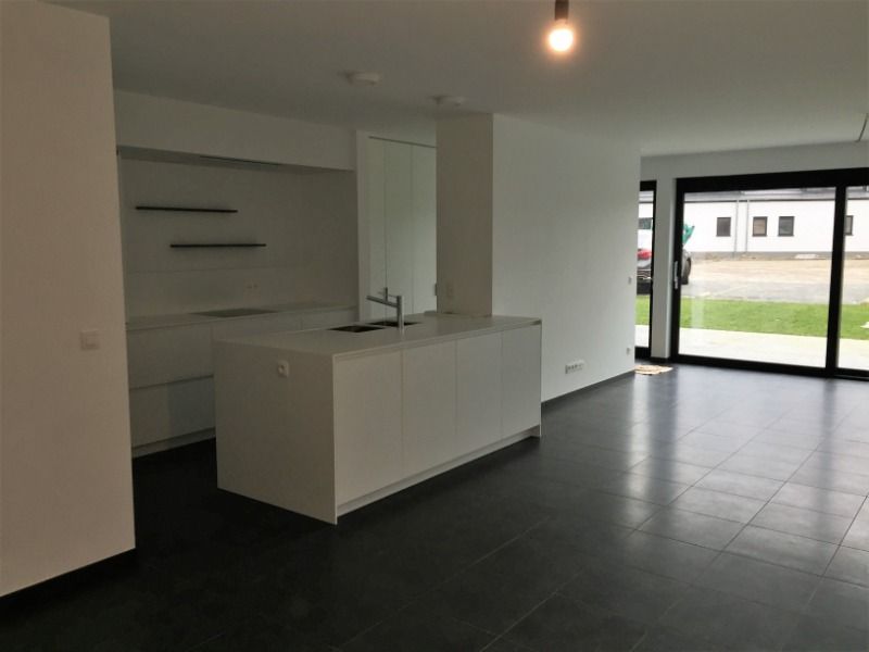 Recent, instapklaar 2-slpk appartement met terras/tuin en 2 parkeerplaatsen foto 9