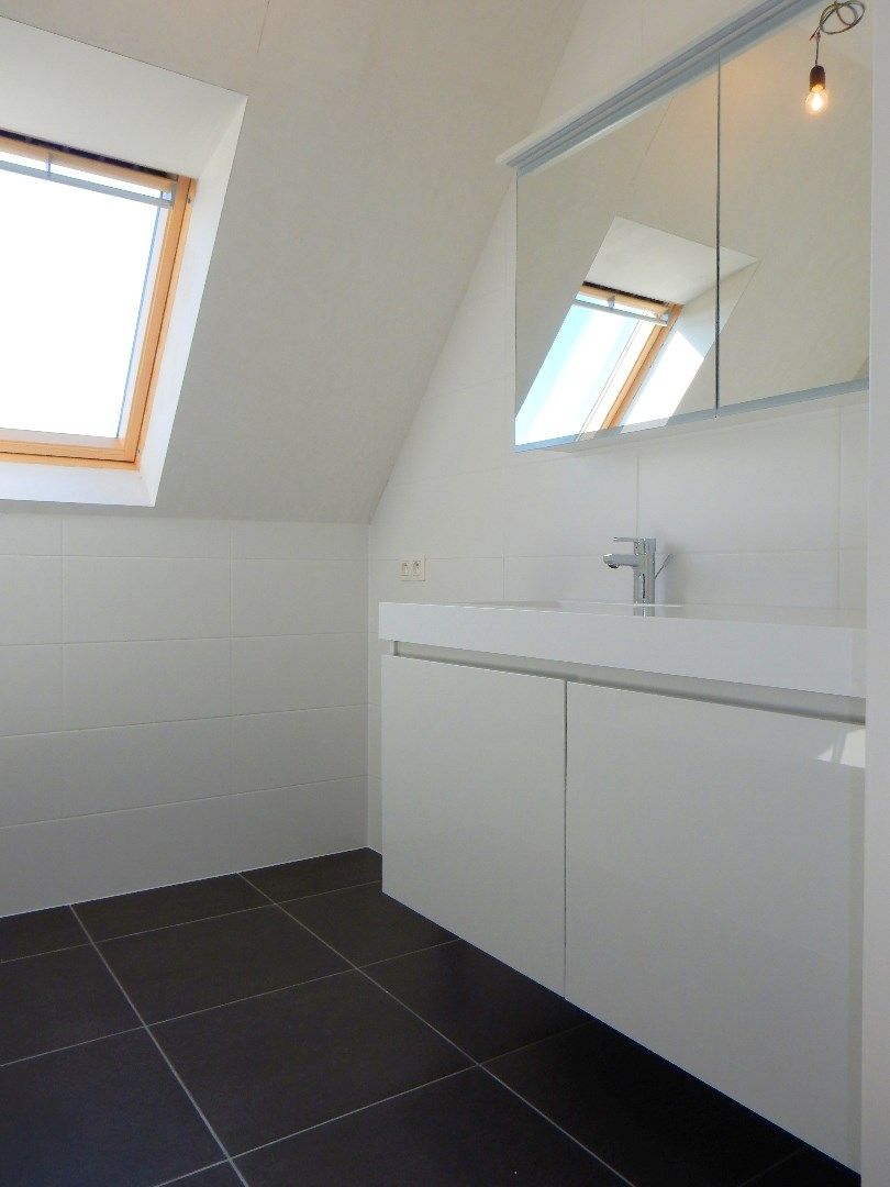Ruim appartement met 3 slaapkamers en dubbele garagebox foto 14