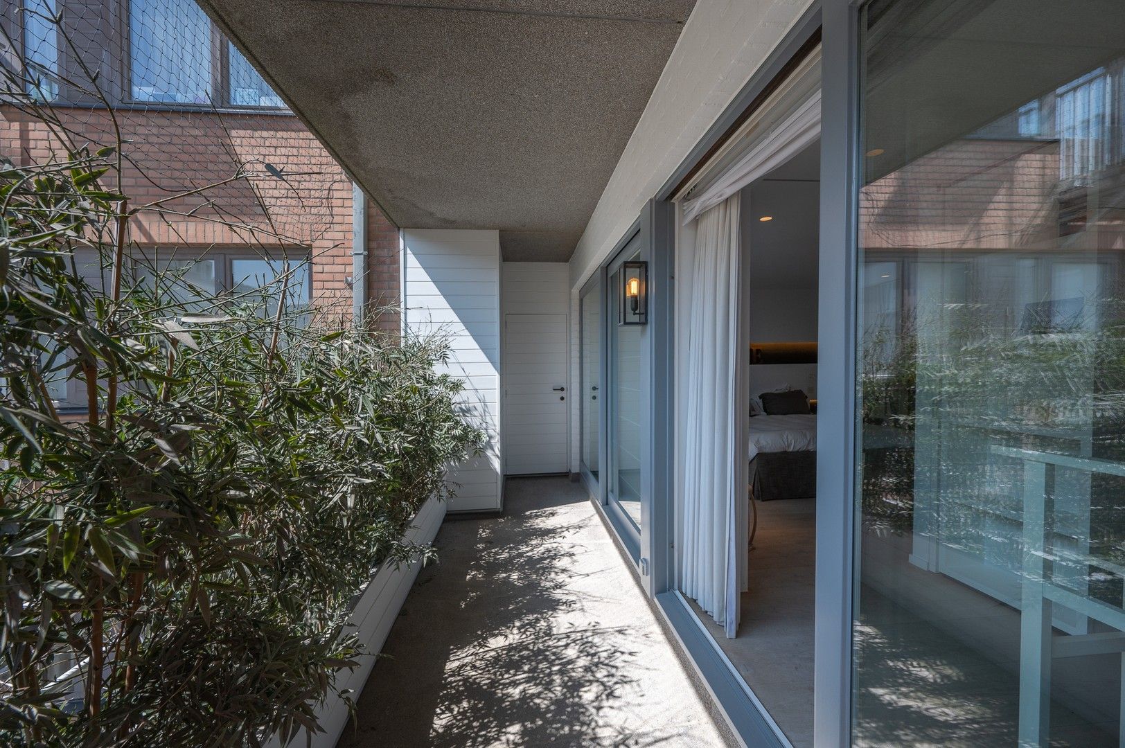 Prachtig appartement op de zeedijk in het Zoute met een gevelbreedte van 8 meter genietend van een panoramisch zeezicht. foto 26