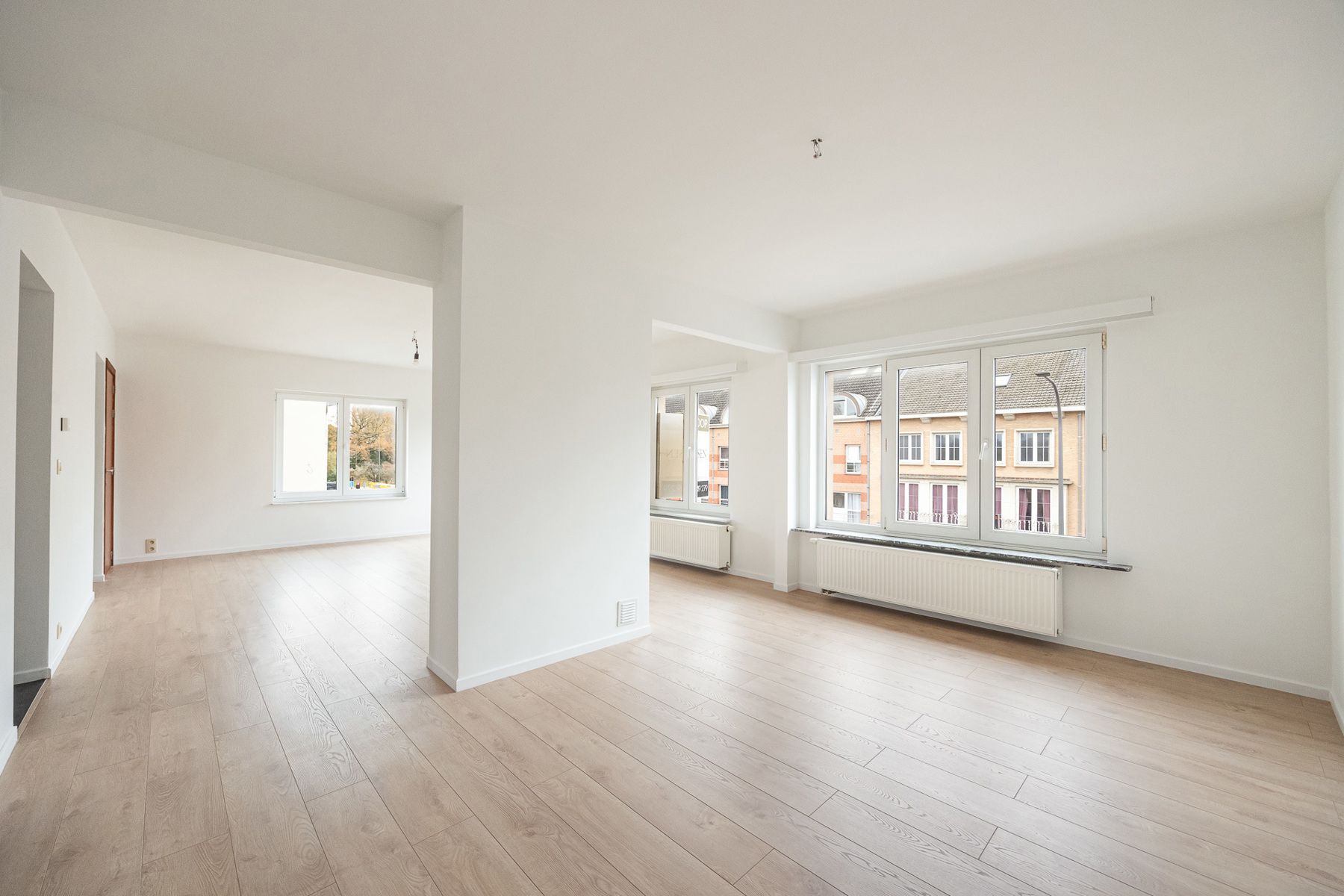 Prachtig duplexappartement met 4 slaapkamers en 2 badkamers! foto 4