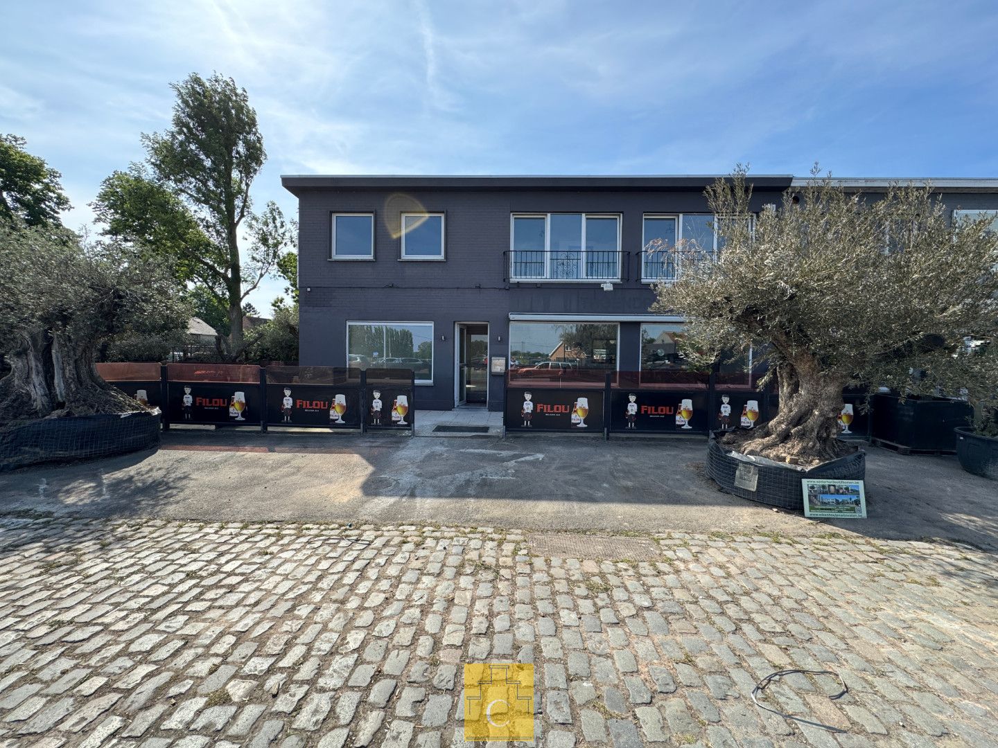 Handelspand met woonst op toplocatie te Loppem foto 3