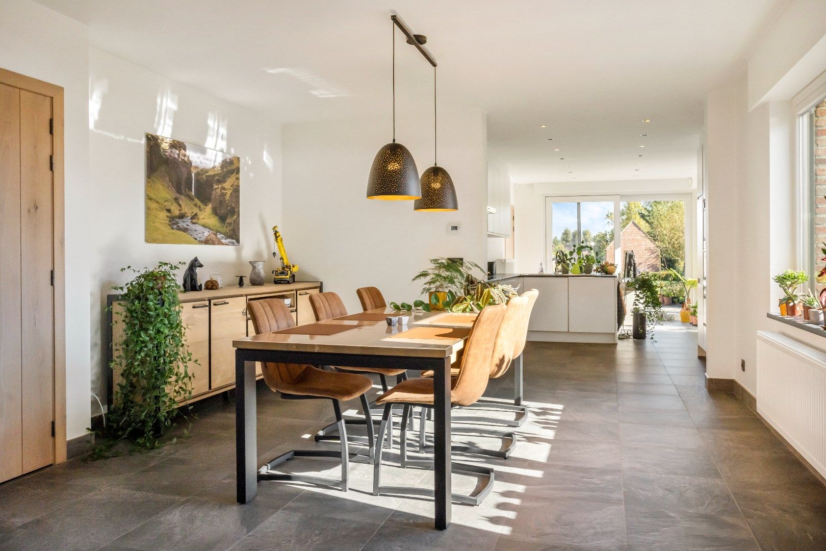 Deze prachtige woning werd 10 jaar geleden volledig gerenoveerd en biedt een moderne en comfortabele leefomgeving. foto 5