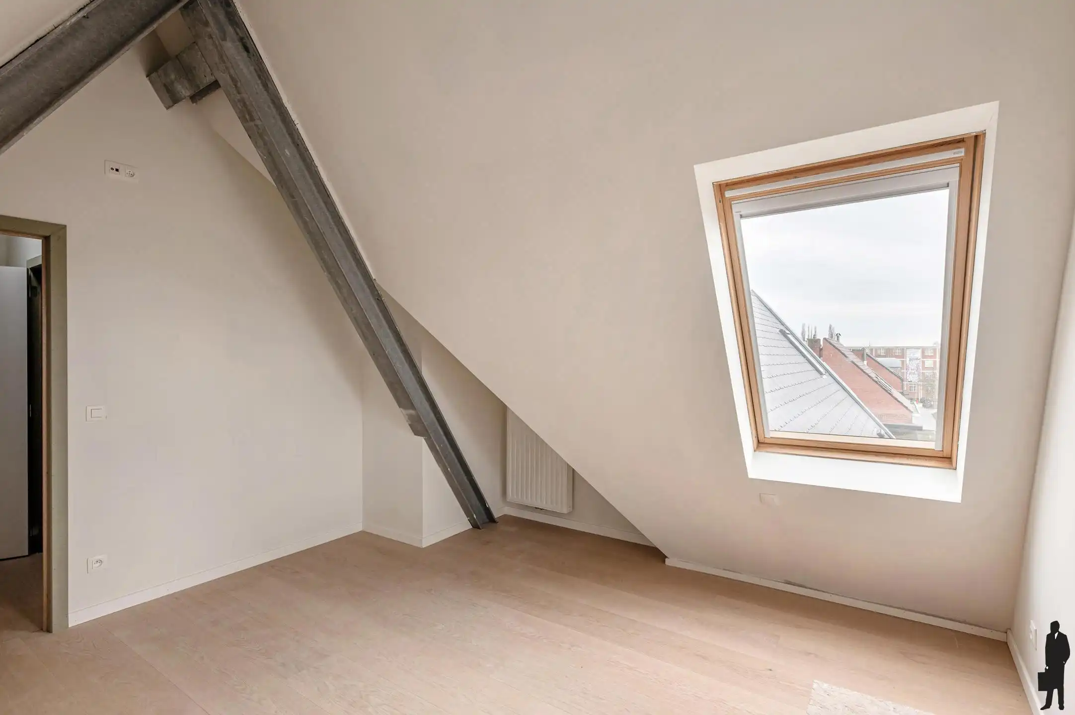 Charmante gerenoveerde duplex met 2 slaapkamers foto 9