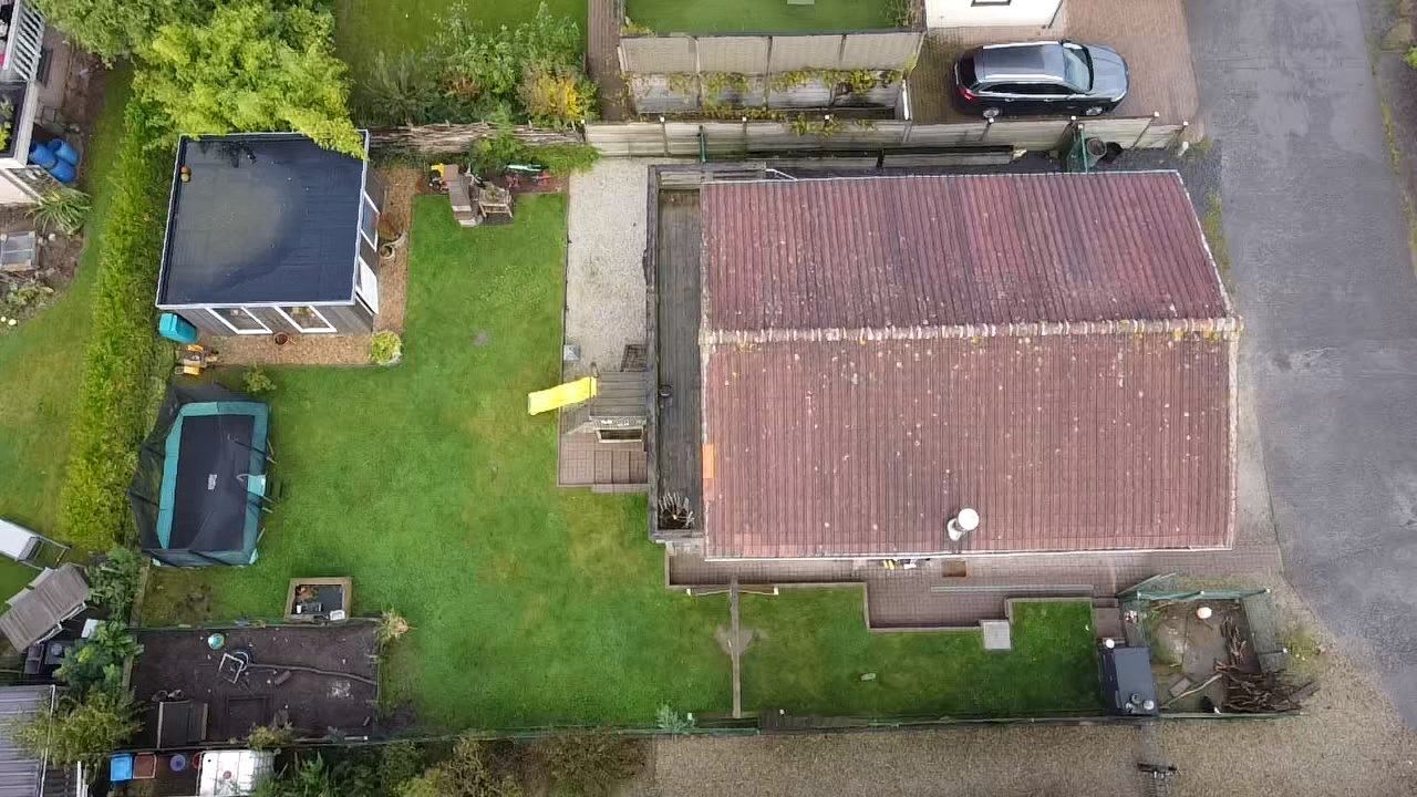 LICHTRIJKE WONING MET 3SLPKS EN GUNSTIG EPC-LABEL GELEGEN IN EEN BOSRIJK GEBIED foto 17