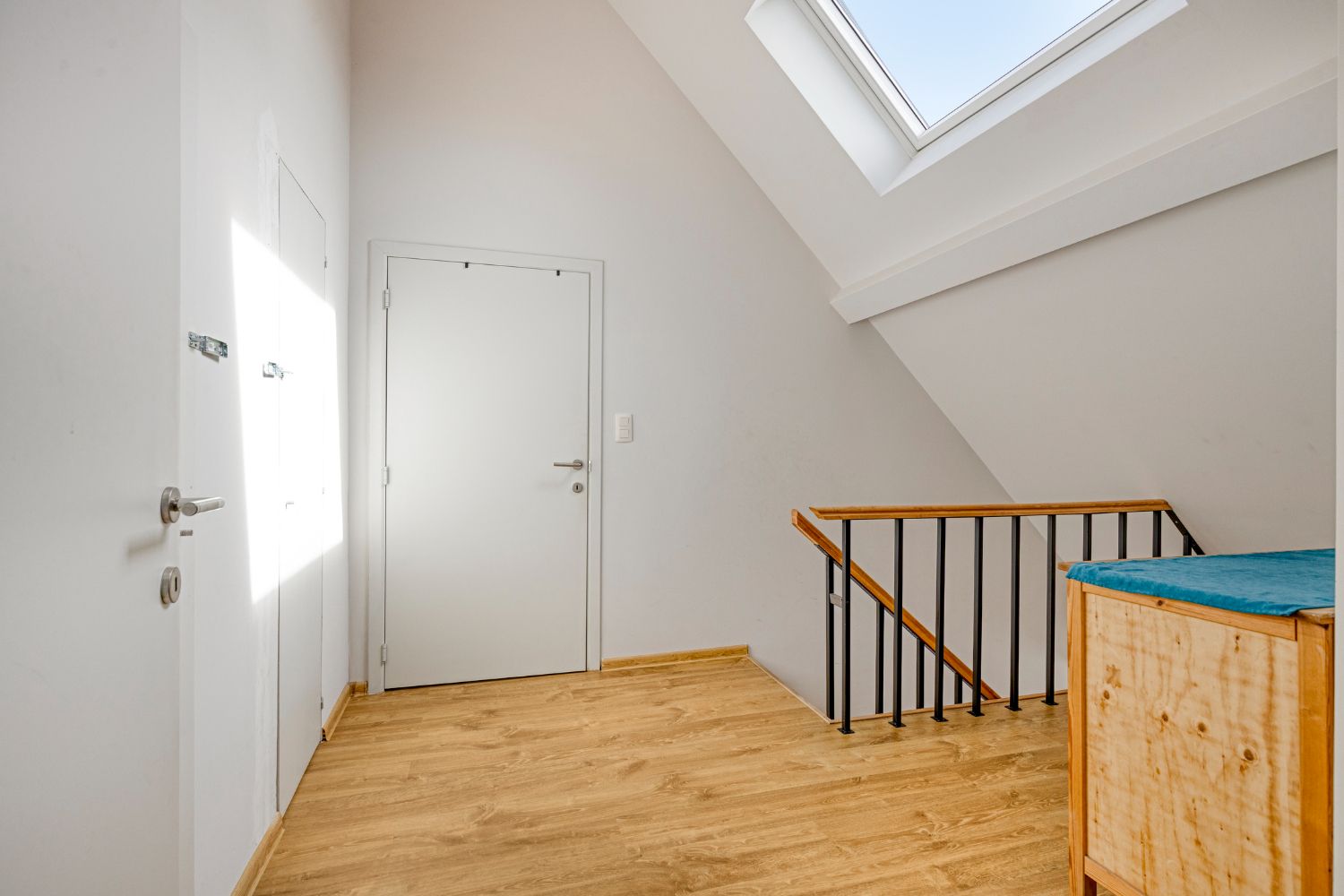 Karaktervolle gerenoveerde statige villa nabij Spuikom te koop foto 30