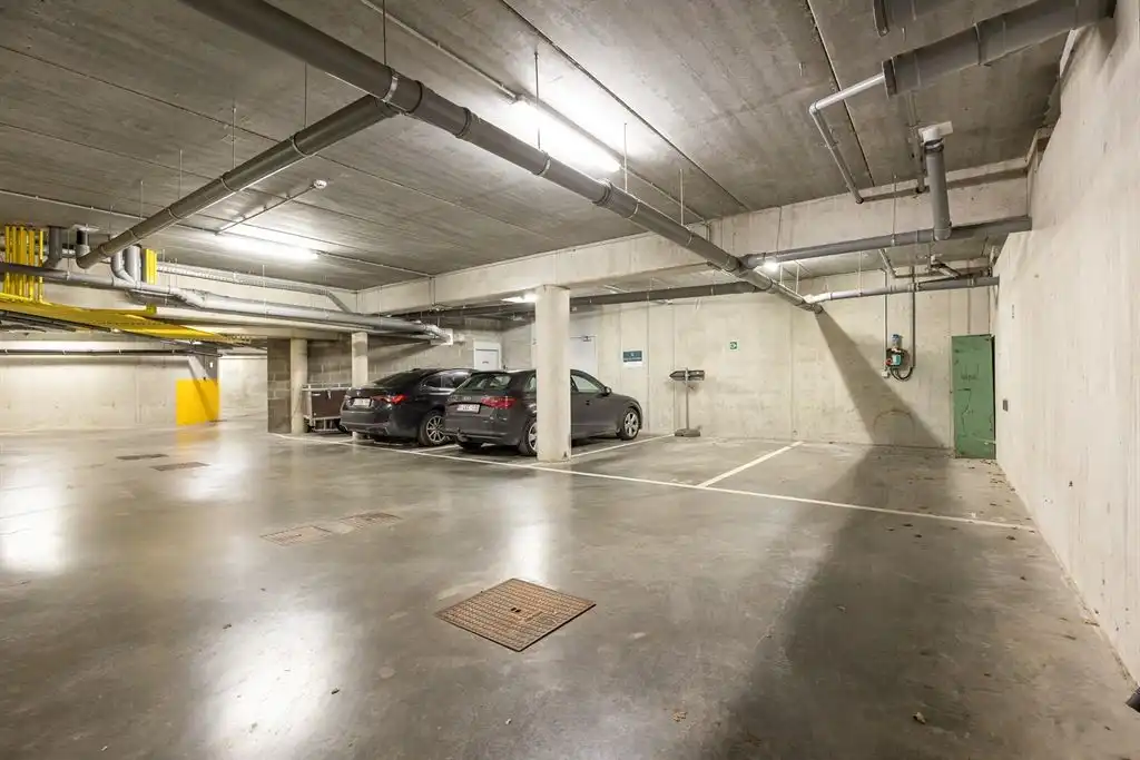 Recent appartement met groot zonneterras pal aan Park Spoor Noord foto 13