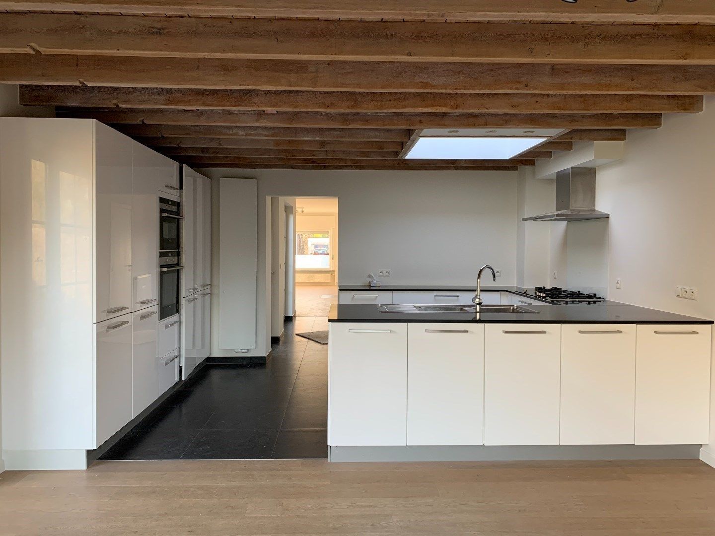 Ruime, gezellige woning met groene tuin  foto 4