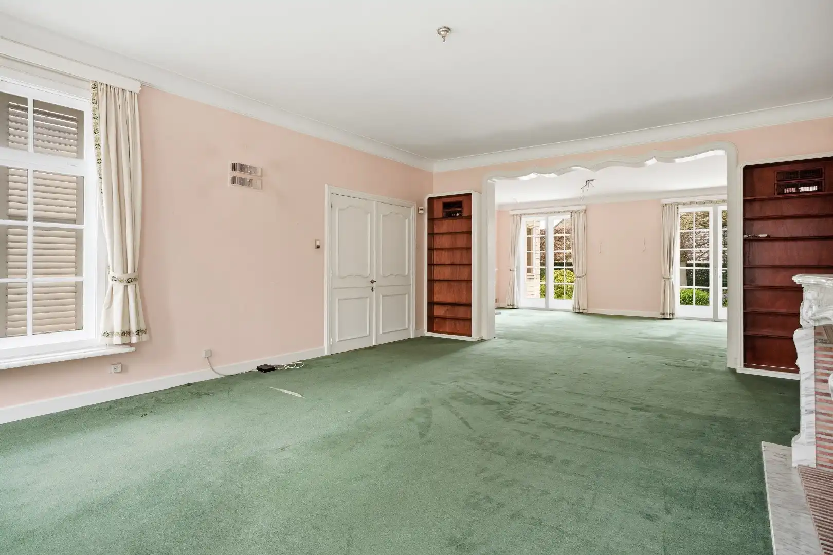 Statige woning te koop in centrum Stasegem, onder de kerktoren op 1000 m² grond, afgewerkt met authentieke en kwaliteitsvolle materialen. foto 7