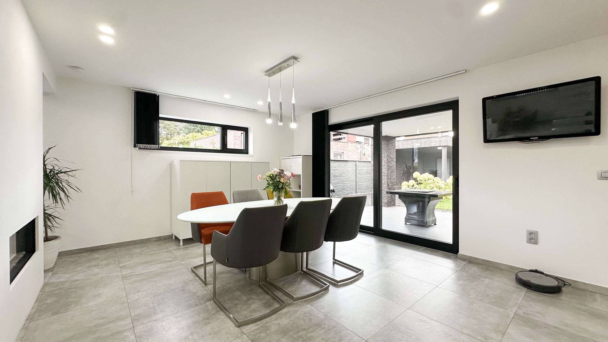 Uitzonderlijk moderne woning met hoogwaardige afwerking! foto 10