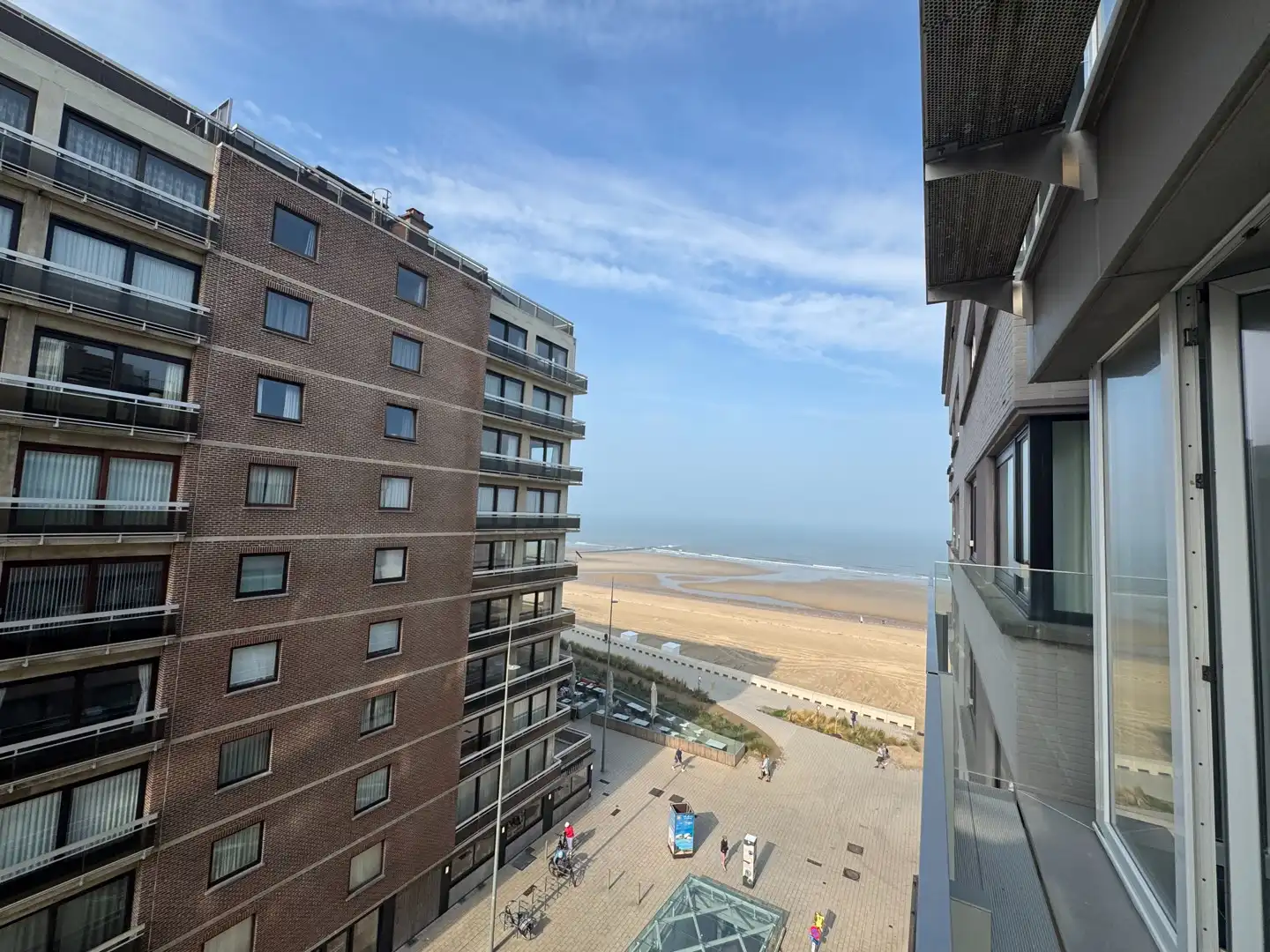 Centraal gelegen appartement met zijdelings zeezicht in Middelkerke! foto {{pictureIndex}}