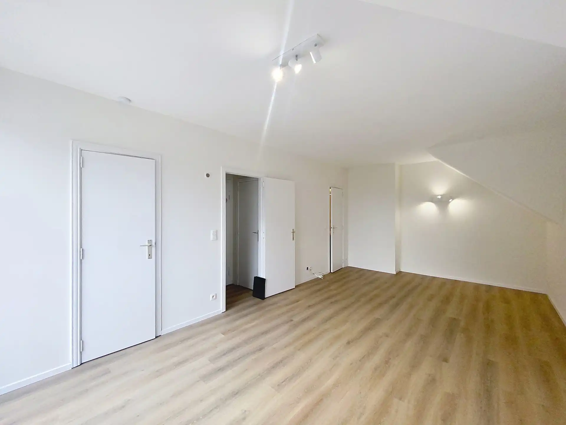 Studio met terras, onlangs gerenoveerd! foto 4