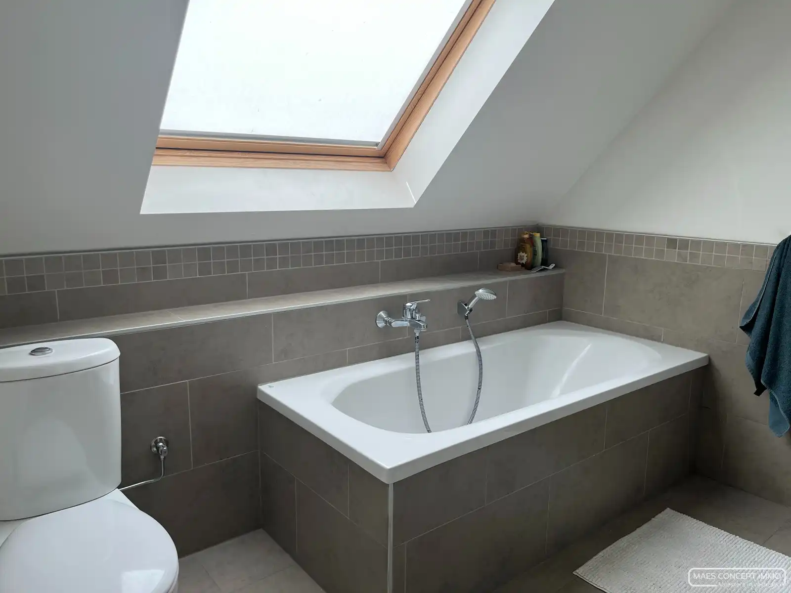 Recente hoekwoning te huur in rustige buurt nabij Anzegem foto 11