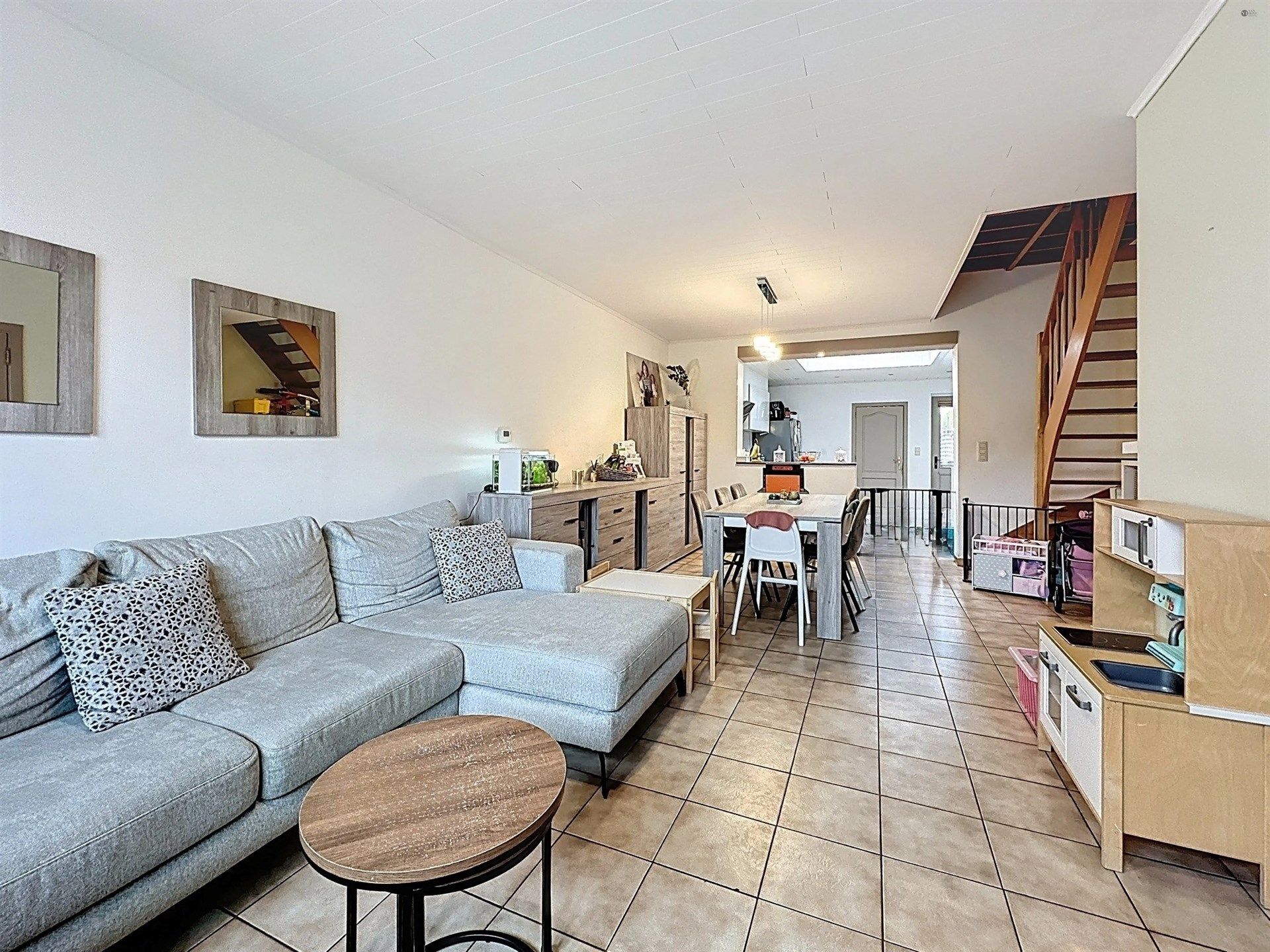 Instapklare woning met 3 slaapkamers en gezellige tuin op perceel van 310m². foto 7
