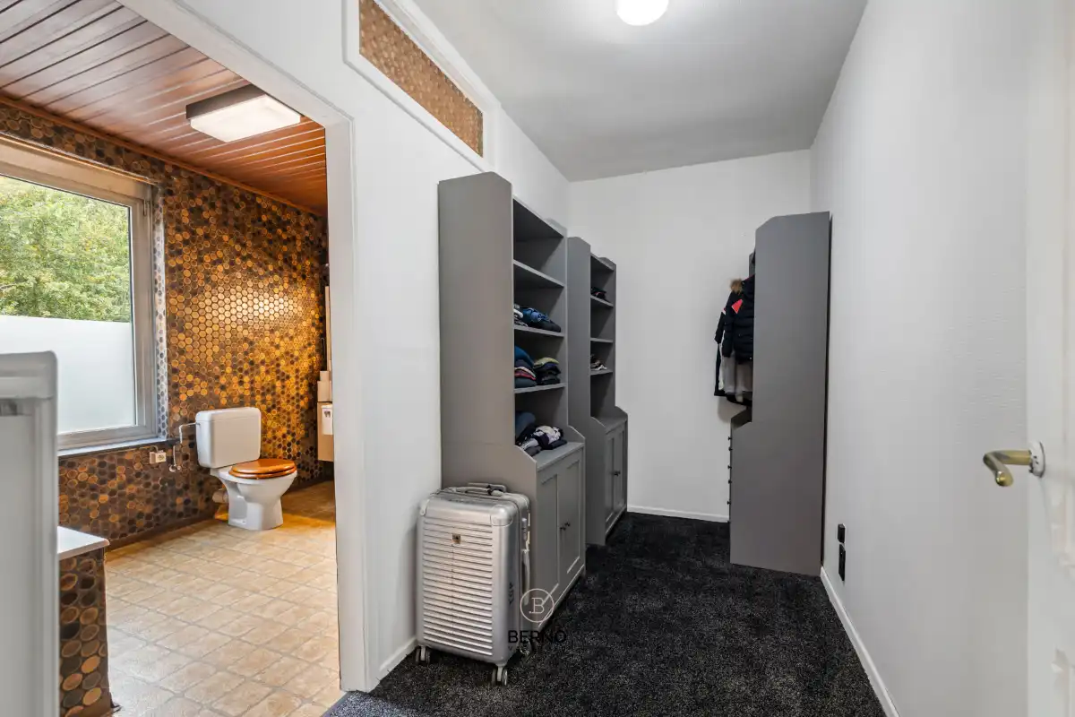 Rustig gelegen woning met 3 slaapkamers en ruime garage. foto 20