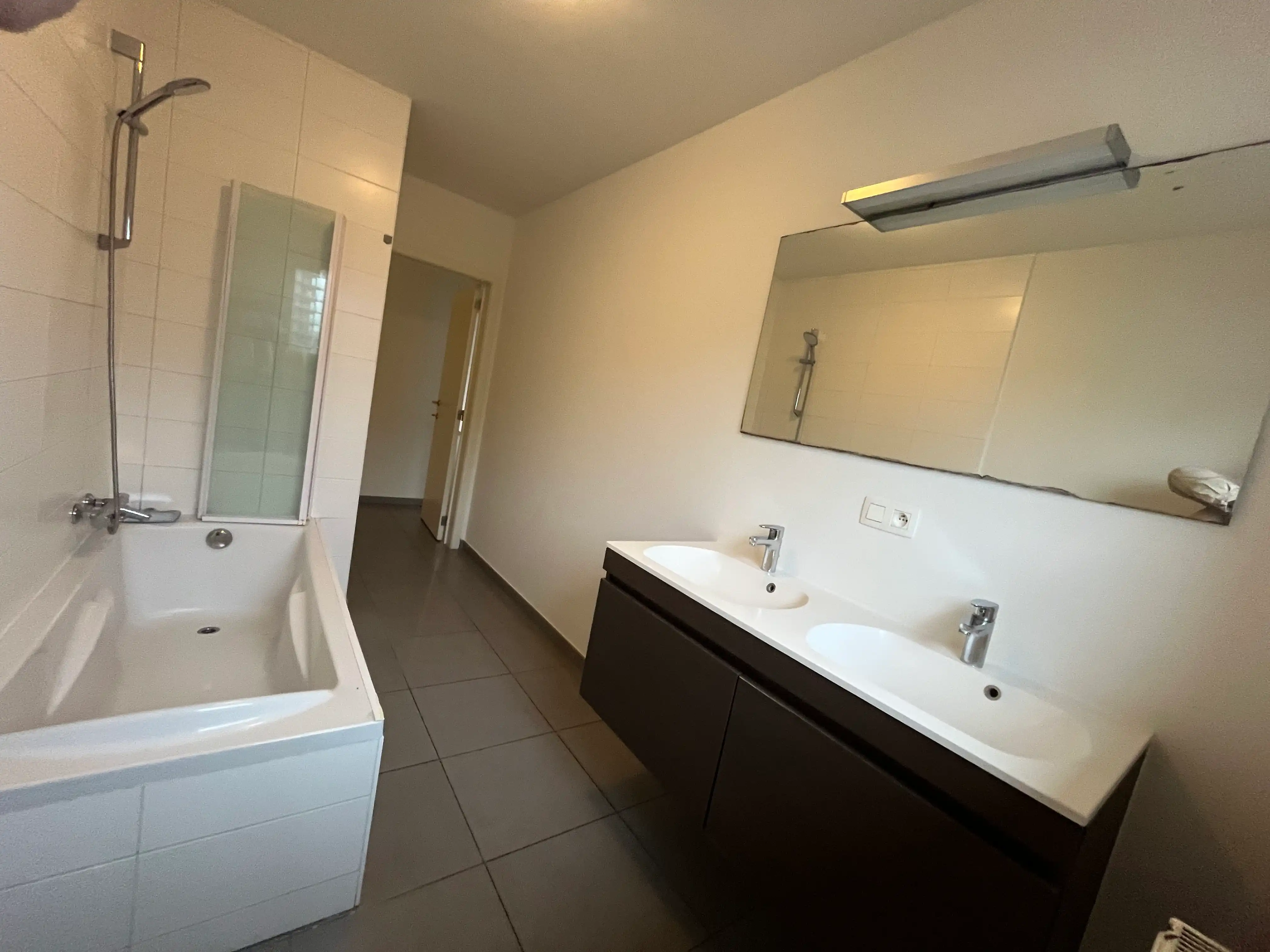 Ruim appartement met aangenaam zonneterras foto 18
