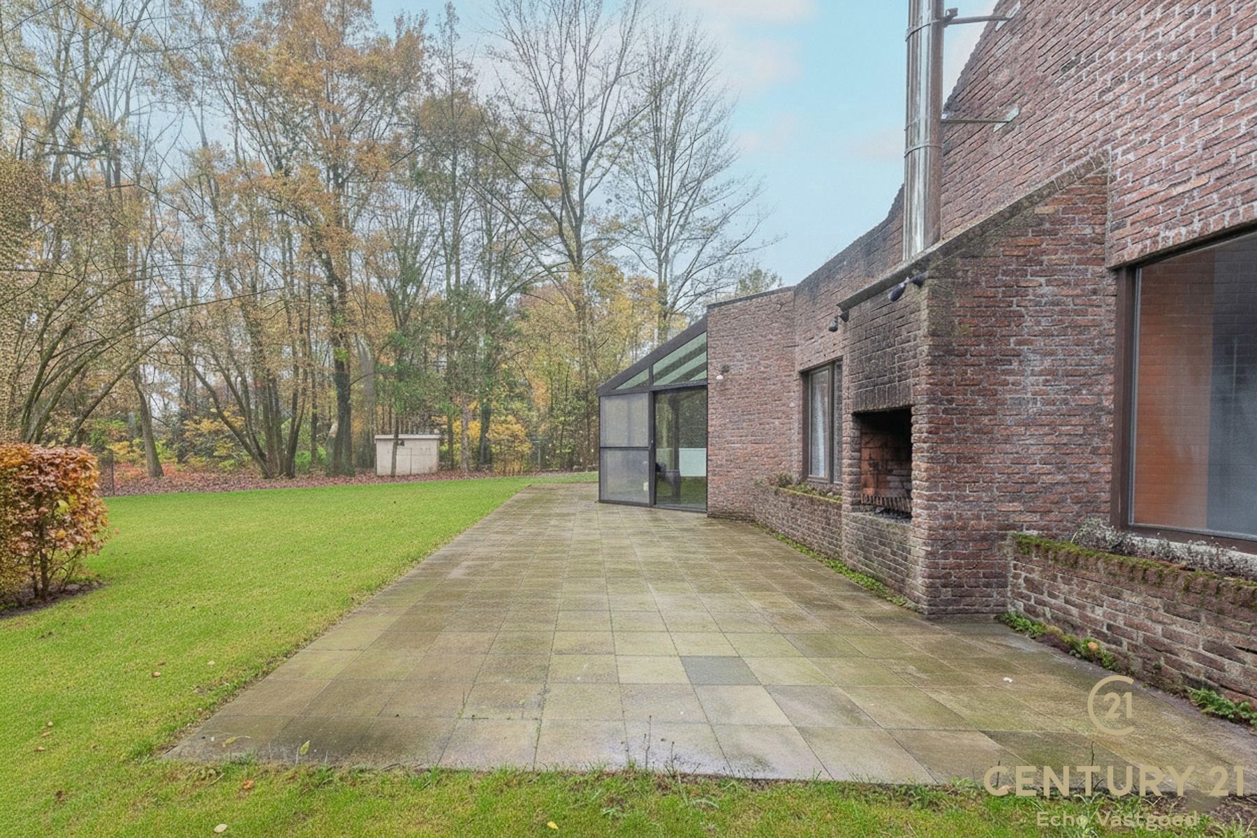 Ruime, unieke villa op royaal perceel in villawijk De Lint. foto 6