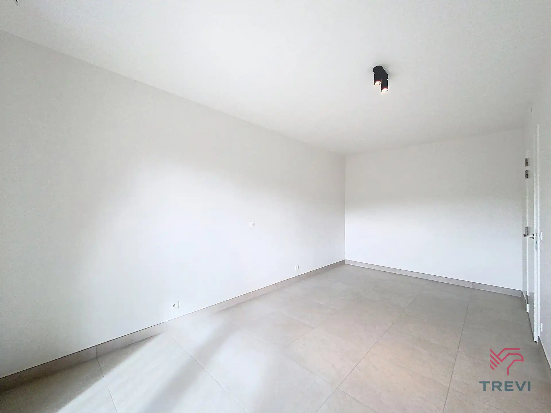 Nieuw appartement met 2 slaapkamers in een ideale omgeving foto 12